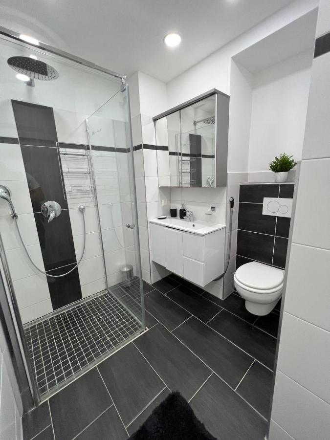 Monterey Apartment וינה מראה חיצוני תמונה